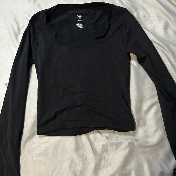 Black Long Sleeve - Picture 1 of 3